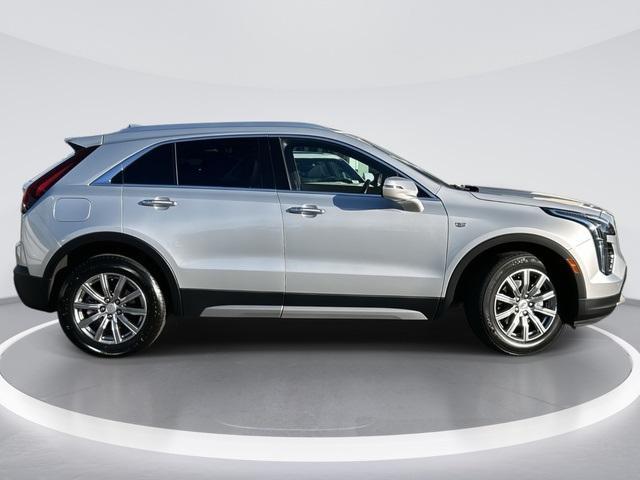 used 2022 Cadillac XT4 car, priced at $20,000