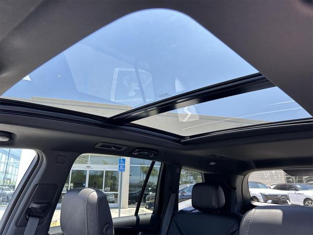 new 2025 Cadillac XT6 car, priced at $57,065