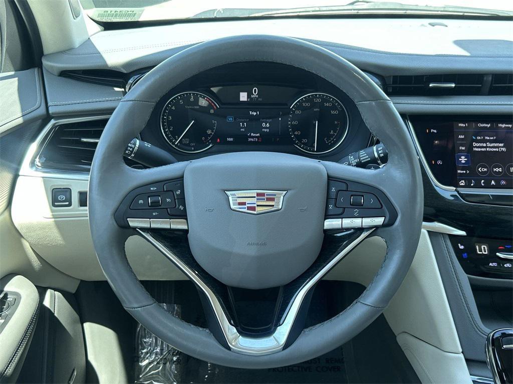 used 2023 Cadillac XT6 car, priced at $37,987