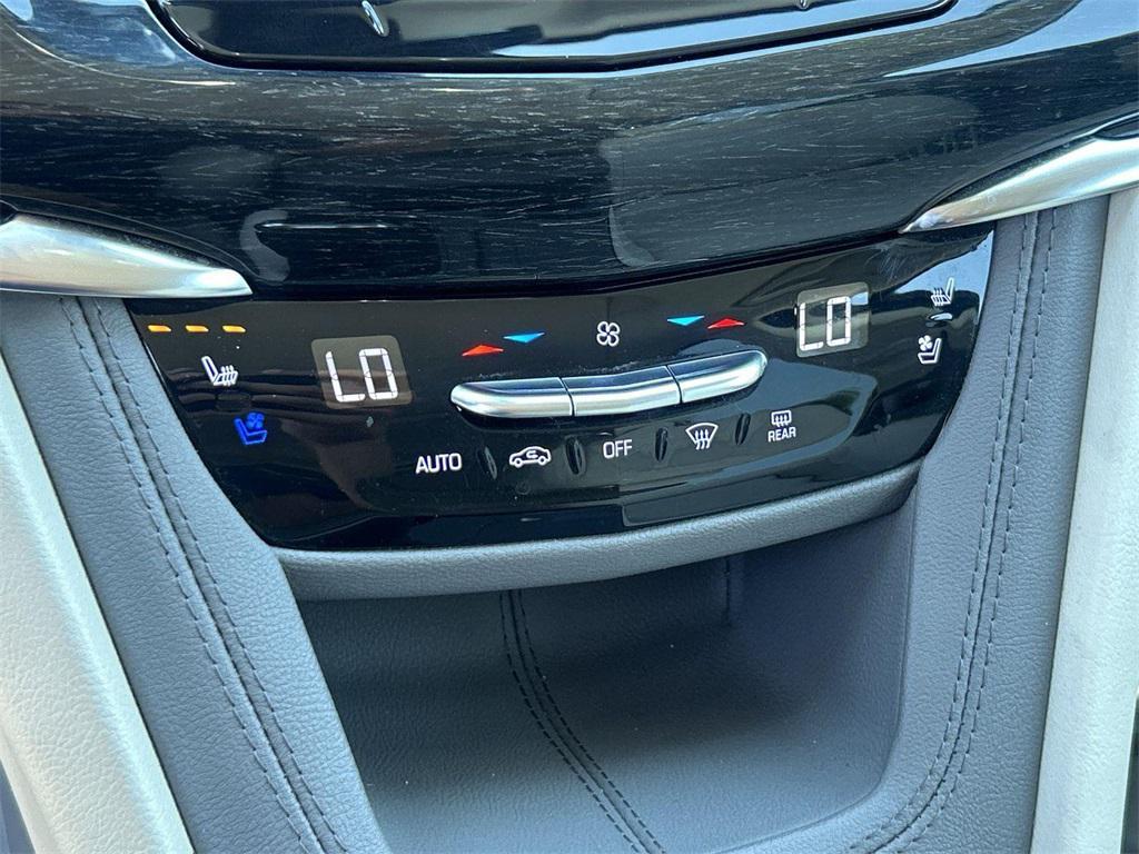 used 2023 Cadillac XT6 car, priced at $37,987