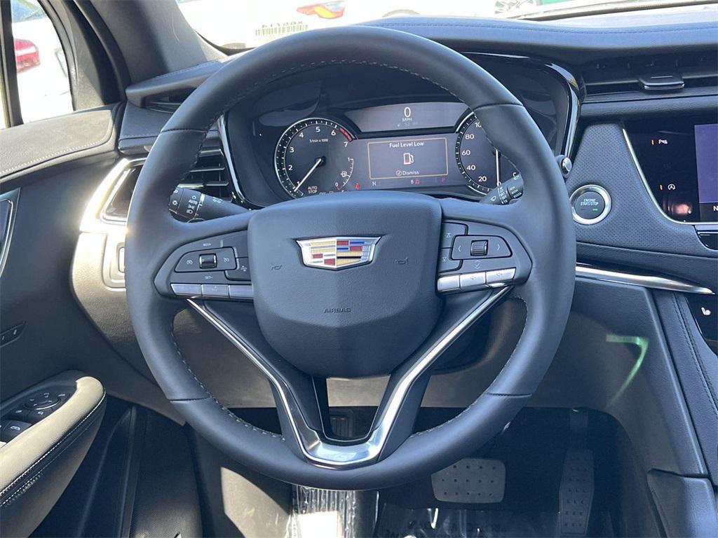 new 2025 Cadillac XT6 car, priced at $48,840