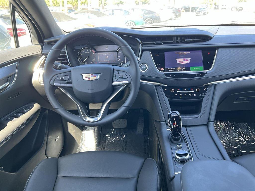 new 2025 Cadillac XT6 car, priced at $48,840