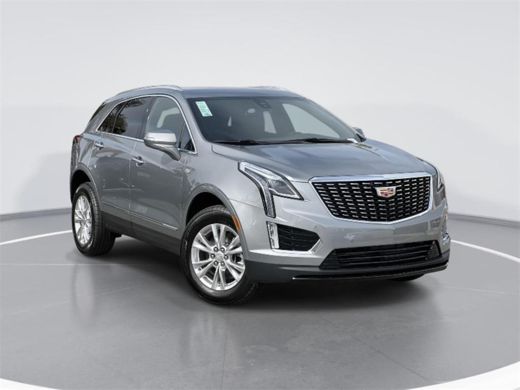 new 2025 Cadillac XT5 car, priced at $45,190