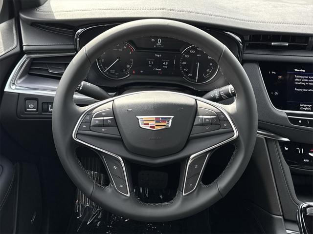 new 2025 Cadillac XT5 car, priced at $45,190