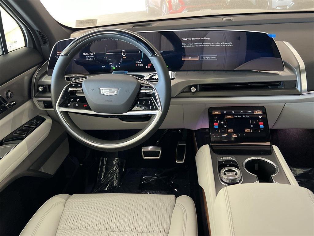new 2026 Cadillac VISTIQ car, priced at $80,390