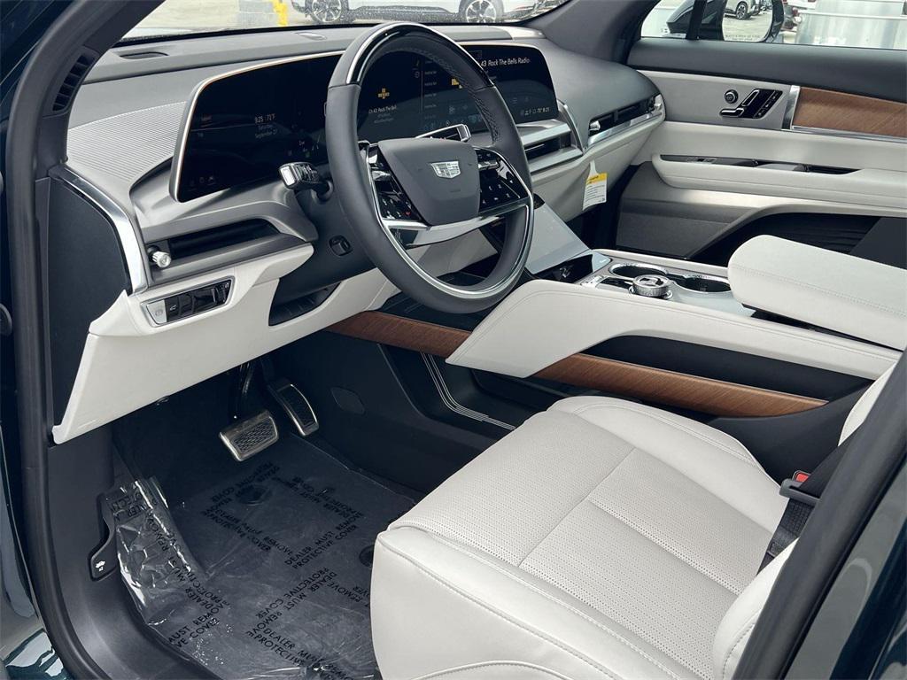 new 2026 Cadillac VISTIQ car, priced at $80,515