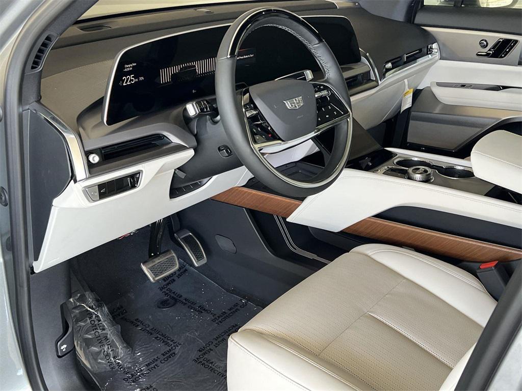 new 2026 Cadillac VISTIQ car, priced at $80,390