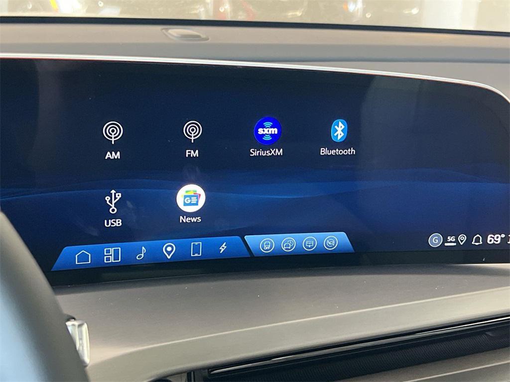 new 2026 Cadillac VISTIQ car, priced at $80,390