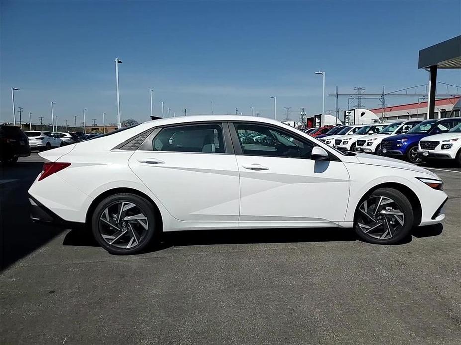 new 2024 Hyundai Elantra HEV car, priced at $30,932
