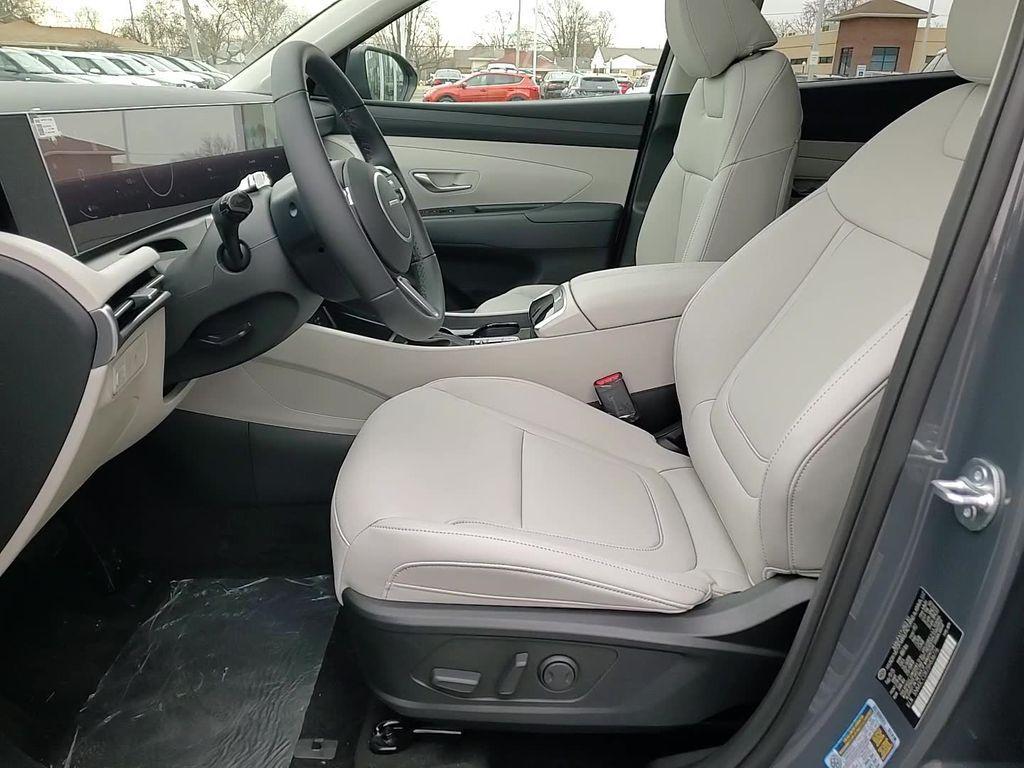 new 2025 Hyundai Tucson car, priced at $34,128