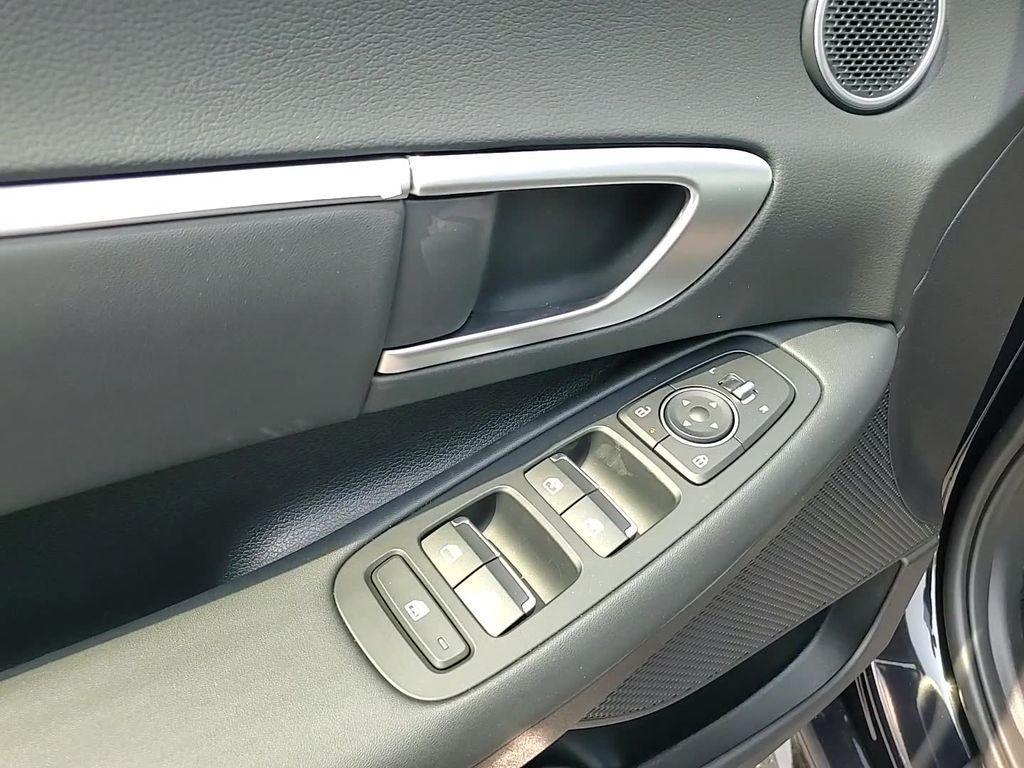 new 2025 Hyundai Sonata car, priced at $28,946