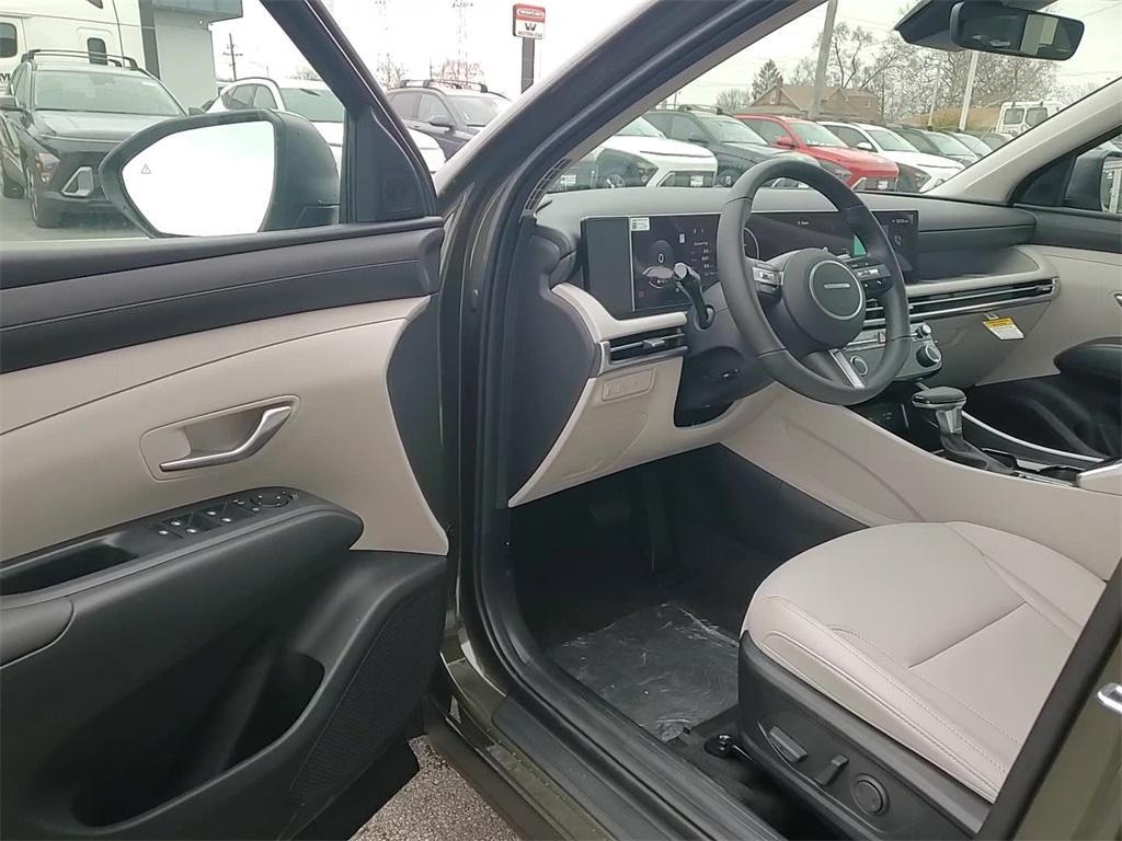 new 2025 Hyundai Tucson car, priced at $34,139