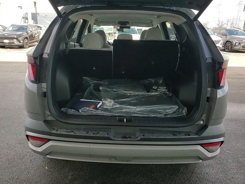 new 2025 Hyundai Tucson car, priced at $31,648