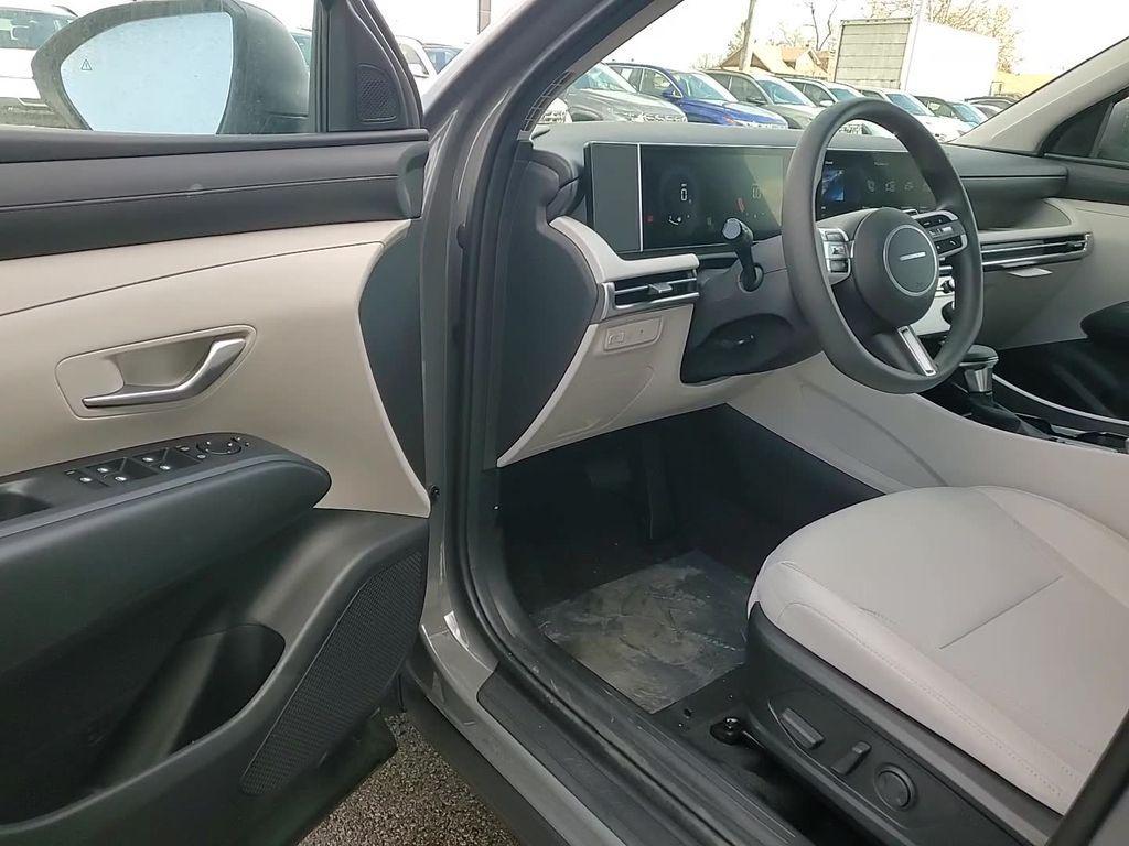 new 2025 Hyundai Tucson car, priced at $31,648