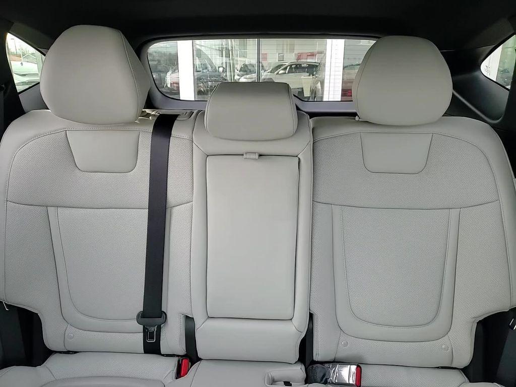new 2025 Hyundai TUCSON Hybrid car, priced at $42,369