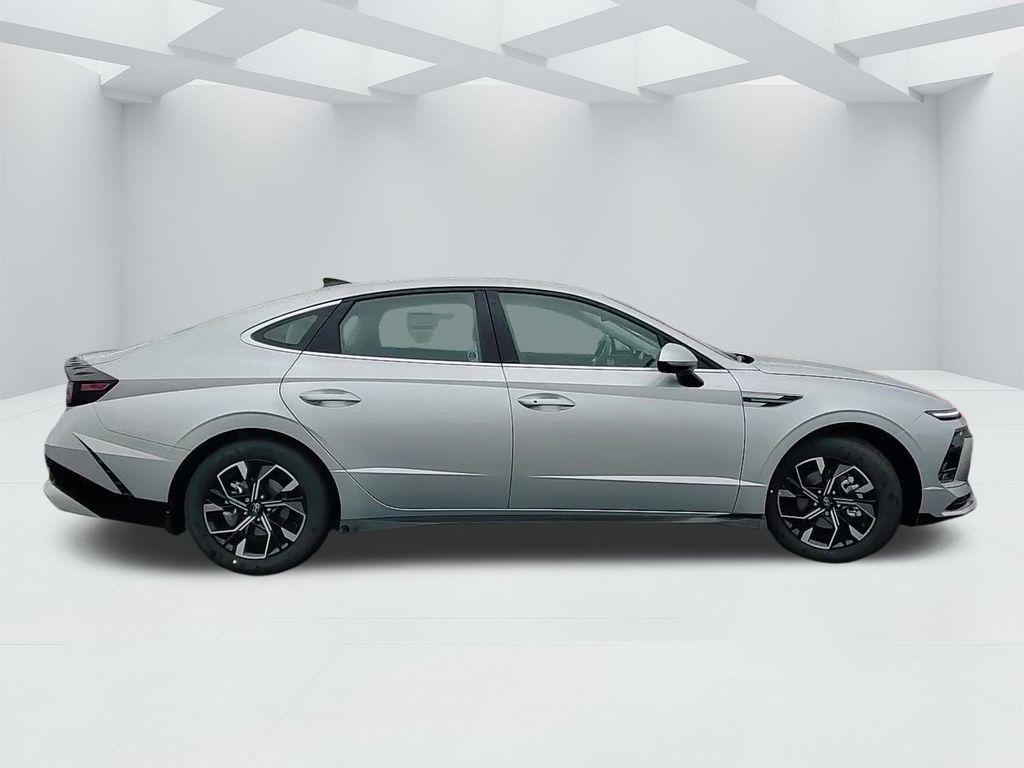 new 2025 Hyundai Sonata car, priced at $28,896