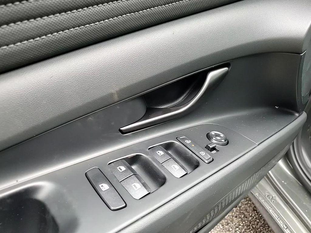 new 2025 Hyundai ELANTRA HEV car, priced at $28,770