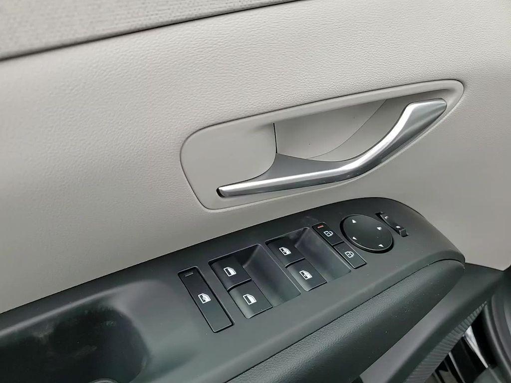 new 2025 Hyundai TUCSON Hybrid car, priced at $36,552