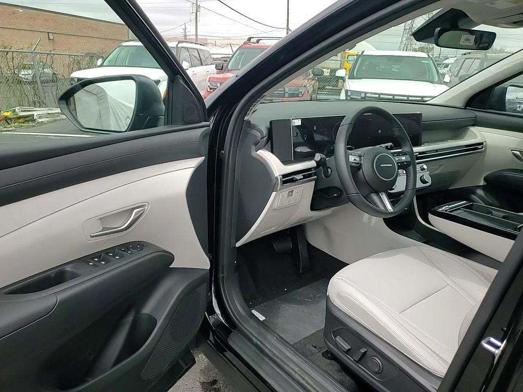 new 2025 Hyundai TUCSON Hybrid car, priced at $36,552