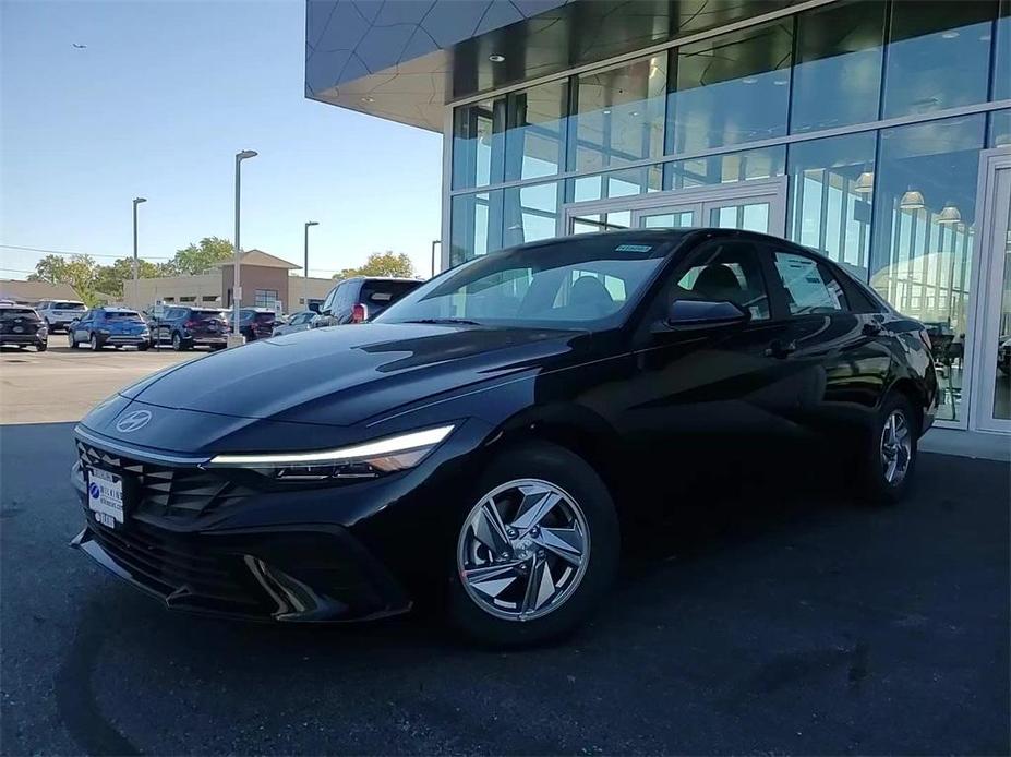 new 2025 Hyundai Elantra car, priced at $23,273