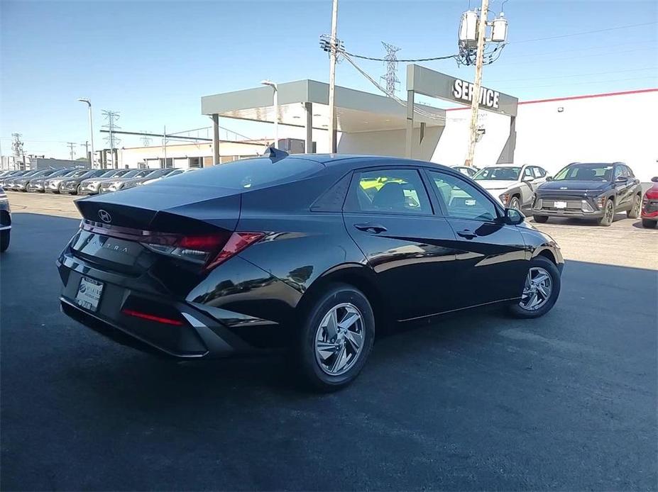 new 2025 Hyundai Elantra car, priced at $23,273