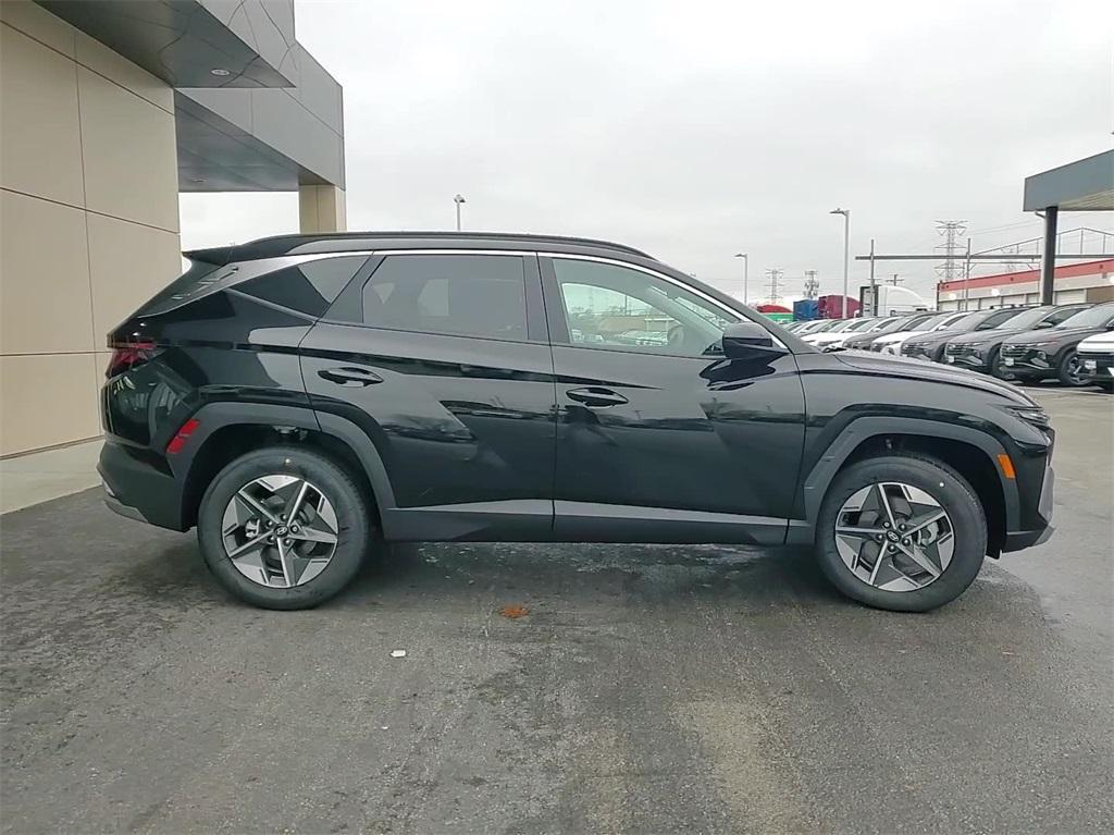 new 2025 Hyundai Tucson car, priced at $33,250