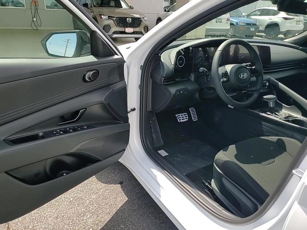 new 2025 Hyundai ELANTRA HEV car, priced at $29,224