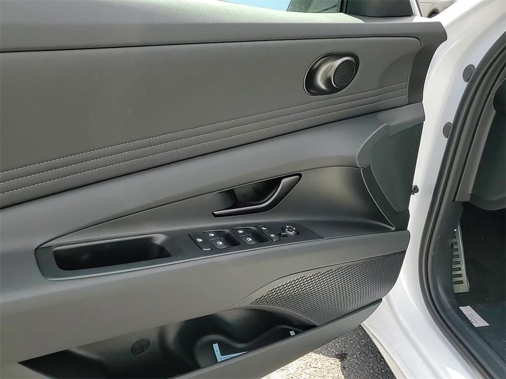 new 2025 Hyundai ELANTRA HEV car, priced at $27,974