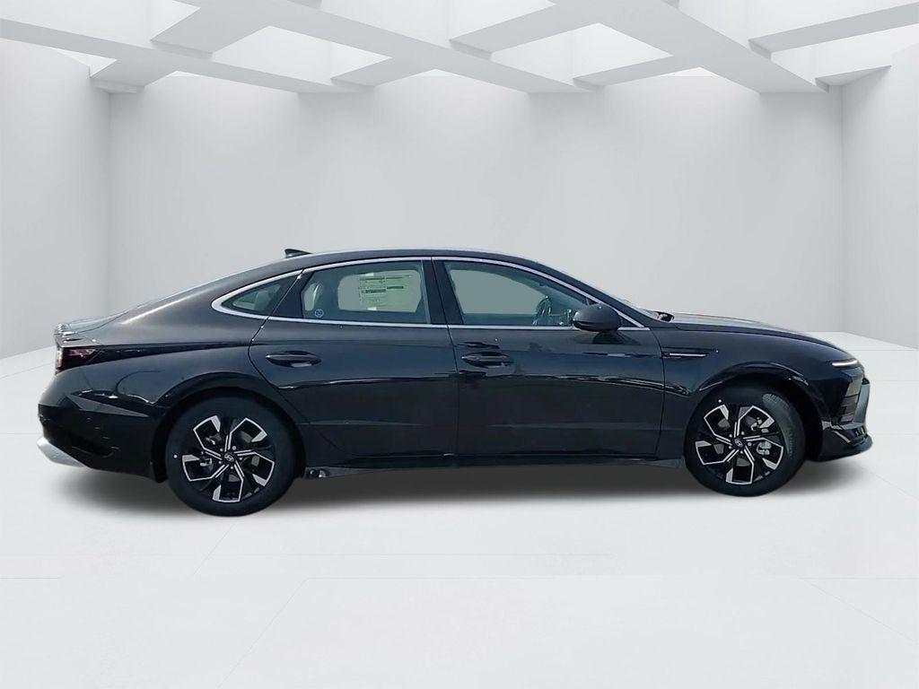 new 2025 Hyundai Sonata car, priced at $30,288