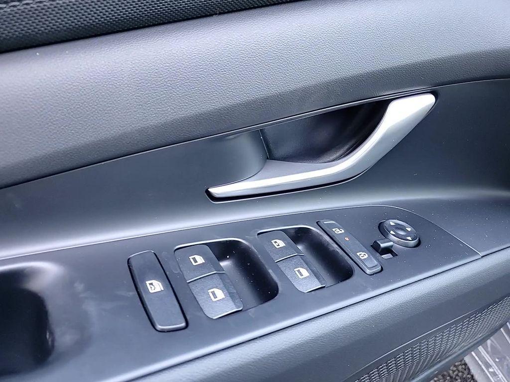 new 2025 Hyundai ELANTRA HEV car, priced at $26,753
