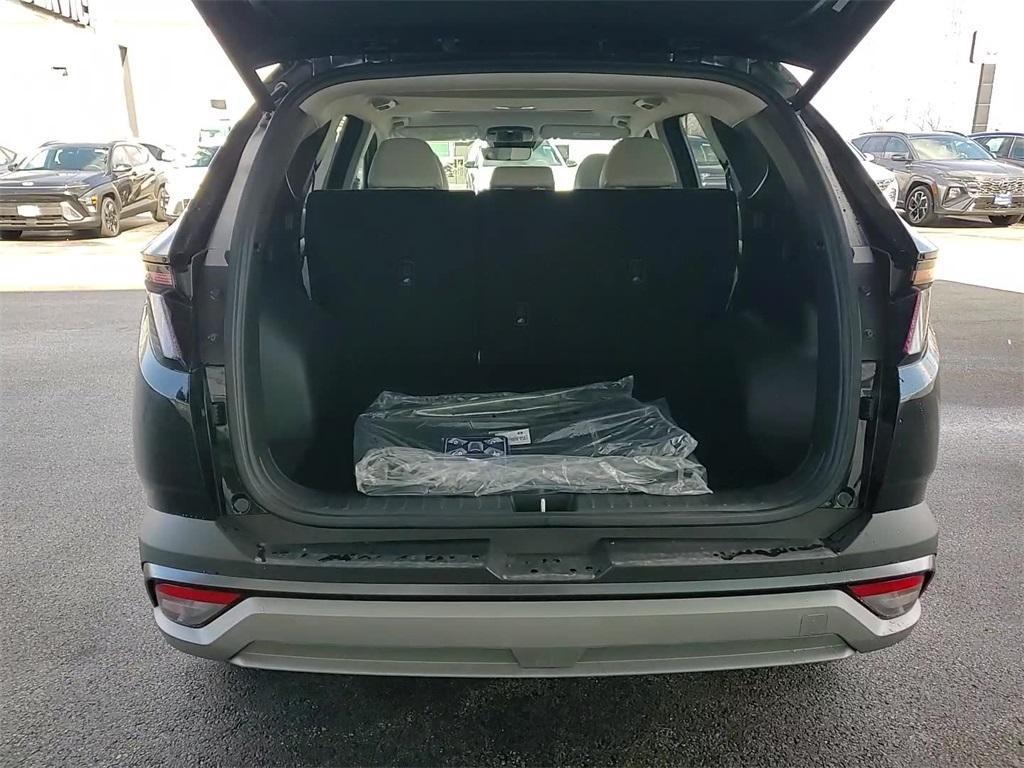 new 2025 Hyundai Tucson car, priced at $32,813