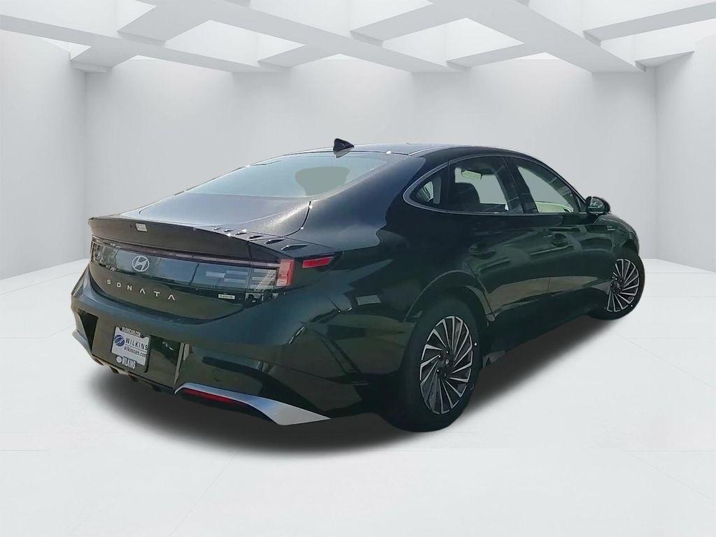 new 2025 Hyundai Sonata Hybrid car, priced at $30,533