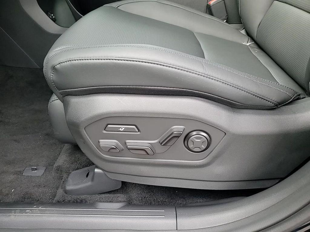 new 2026 Hyundai SANTA FE HEV car, priced at $47,662