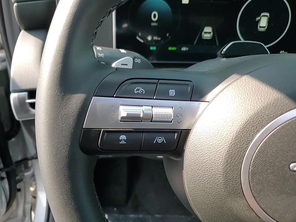 new 2025 Hyundai TUCSON Hybrid car, priced at $36,112