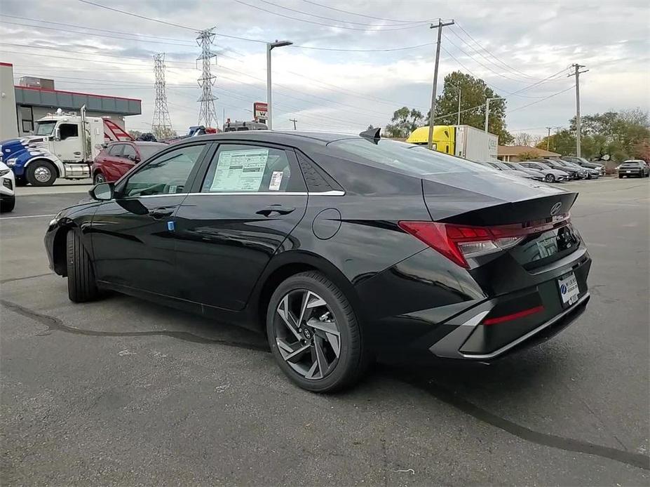 new 2024 Hyundai Elantra car, priced at $25,649