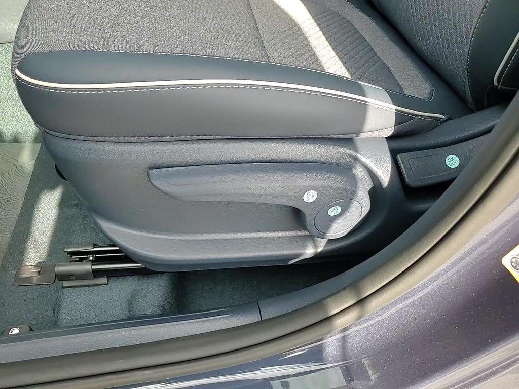 new 2025 Hyundai Venue car, priced at $24,066