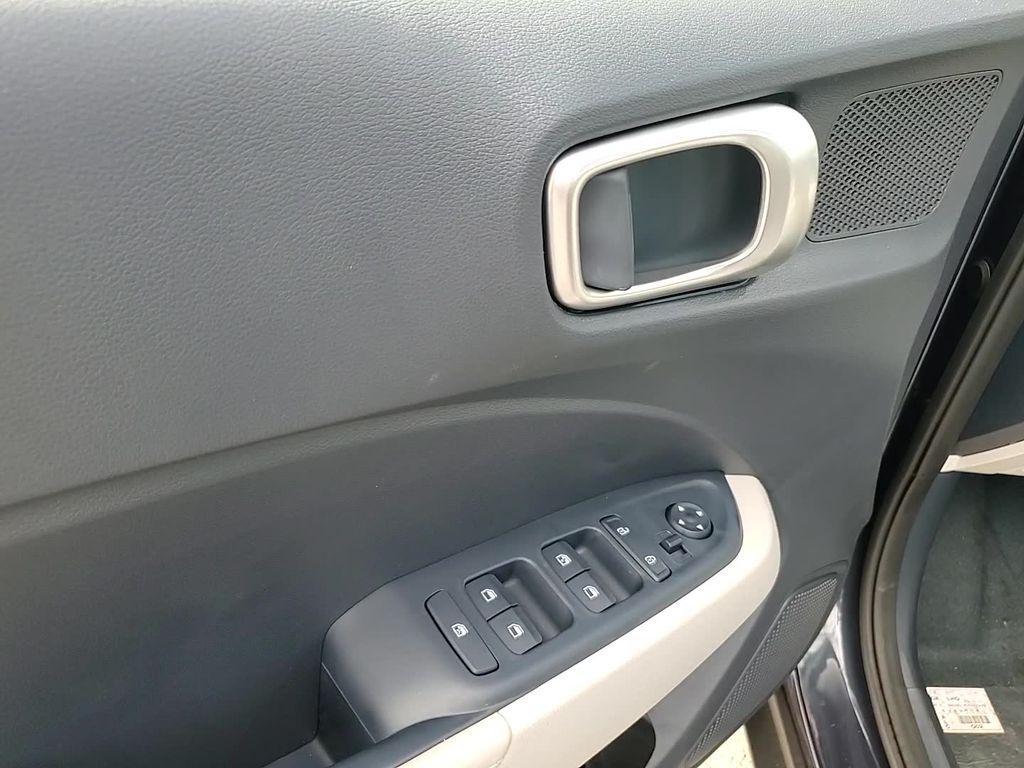 new 2025 Hyundai Venue car, priced at $24,066