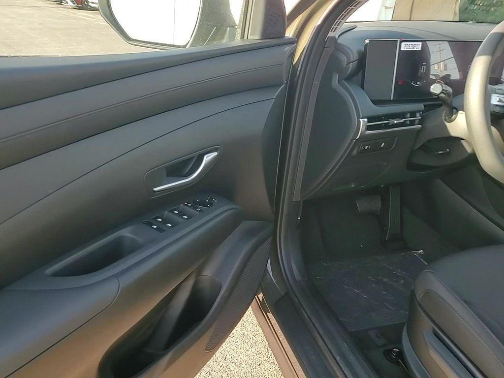 new 2026 Hyundai Tucson car, priced at $31,078