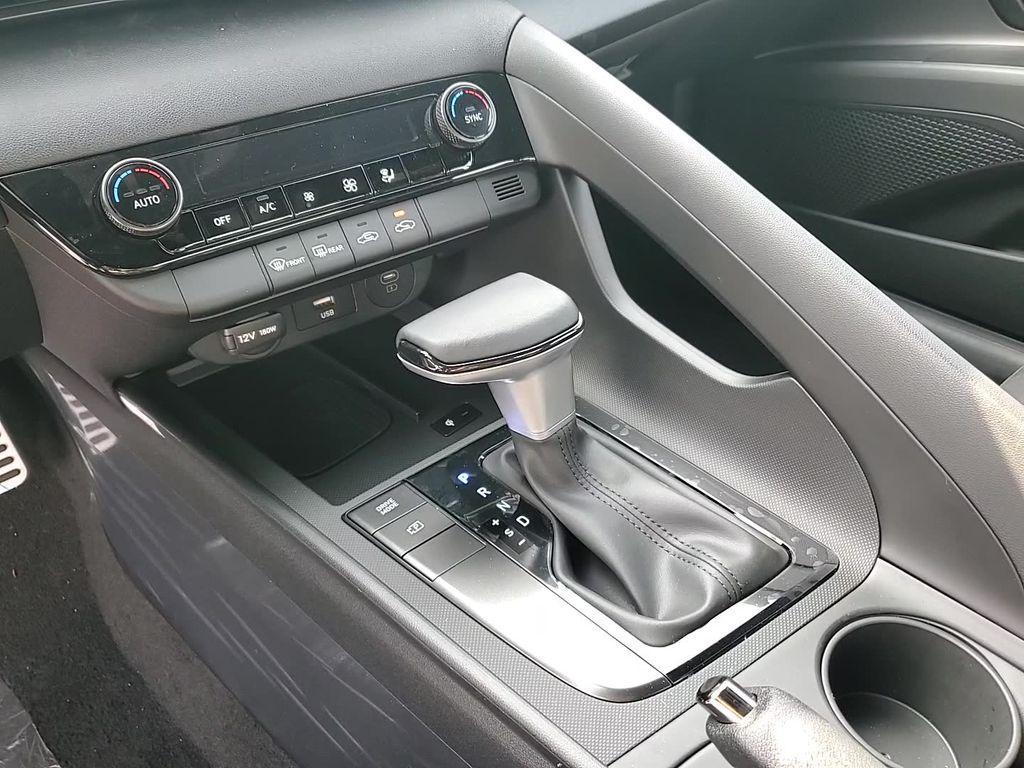 new 2025 Hyundai Elantra car, priced at $23,437
