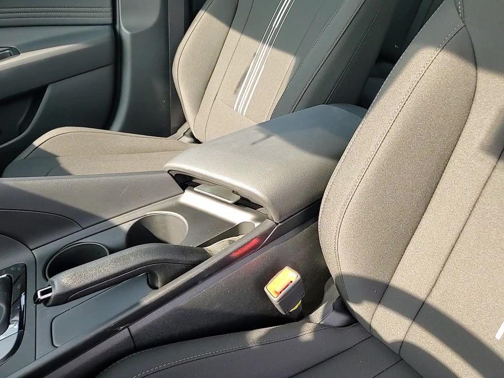 new 2025 Hyundai Elantra car, priced at $23,437