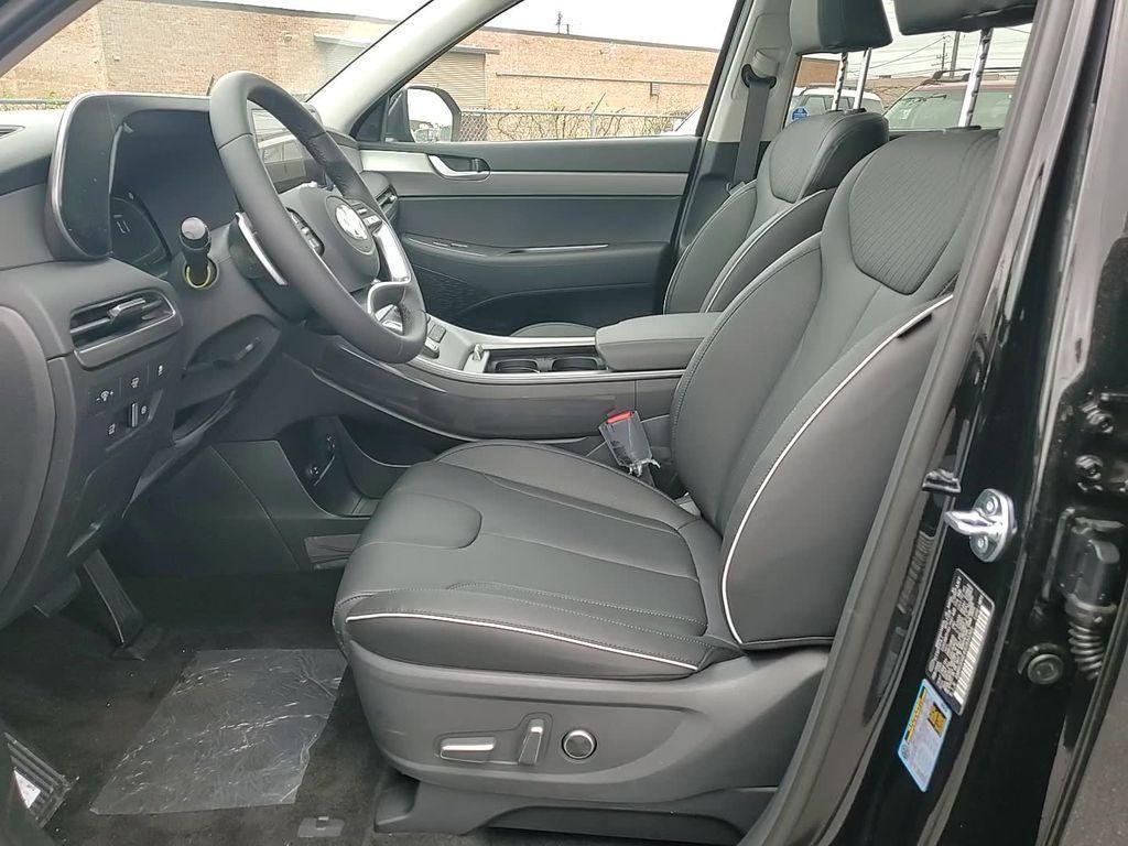 new 2025 Hyundai Palisade car, priced at $46,037
