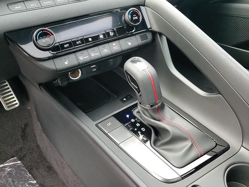 new 2025 Hyundai Elantra car, priced at $28,696