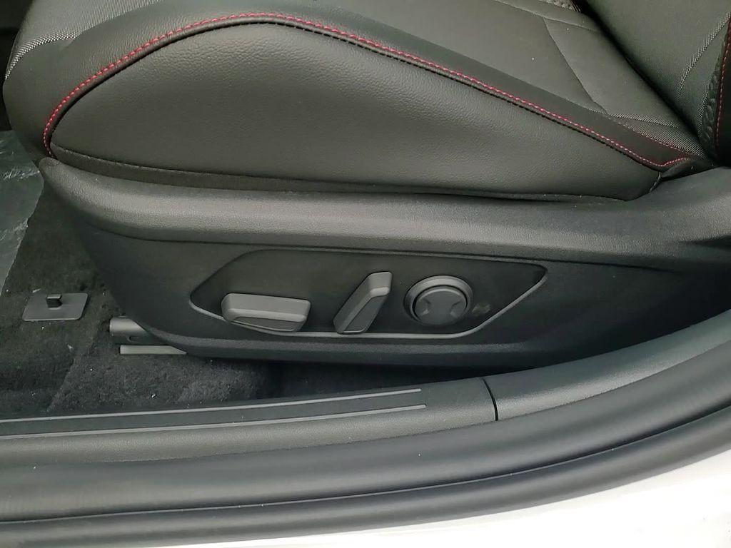 new 2025 Hyundai Elantra car, priced at $28,696