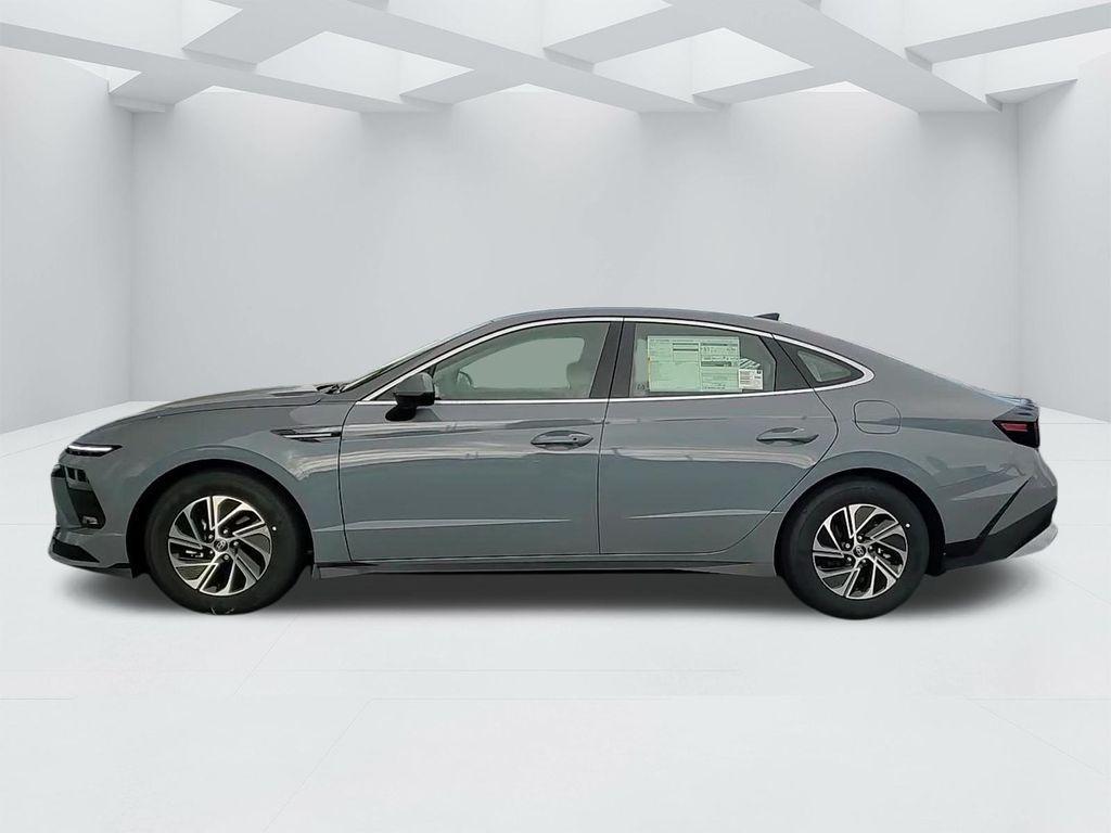 new 2026 Hyundai Sonata Hybrid car, priced at $29,850