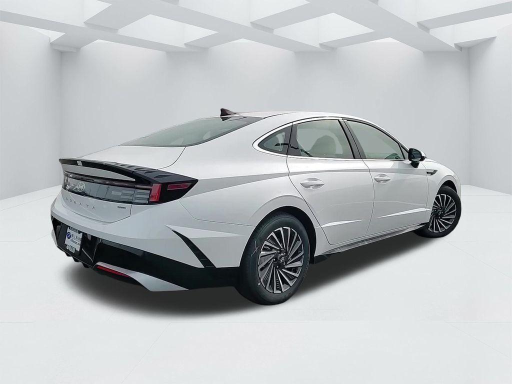 new 2025 Hyundai Sonata Hybrid car, priced at $30,873