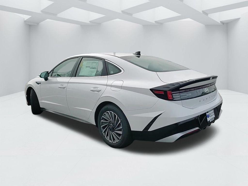 new 2025 Hyundai Sonata Hybrid car, priced at $30,873