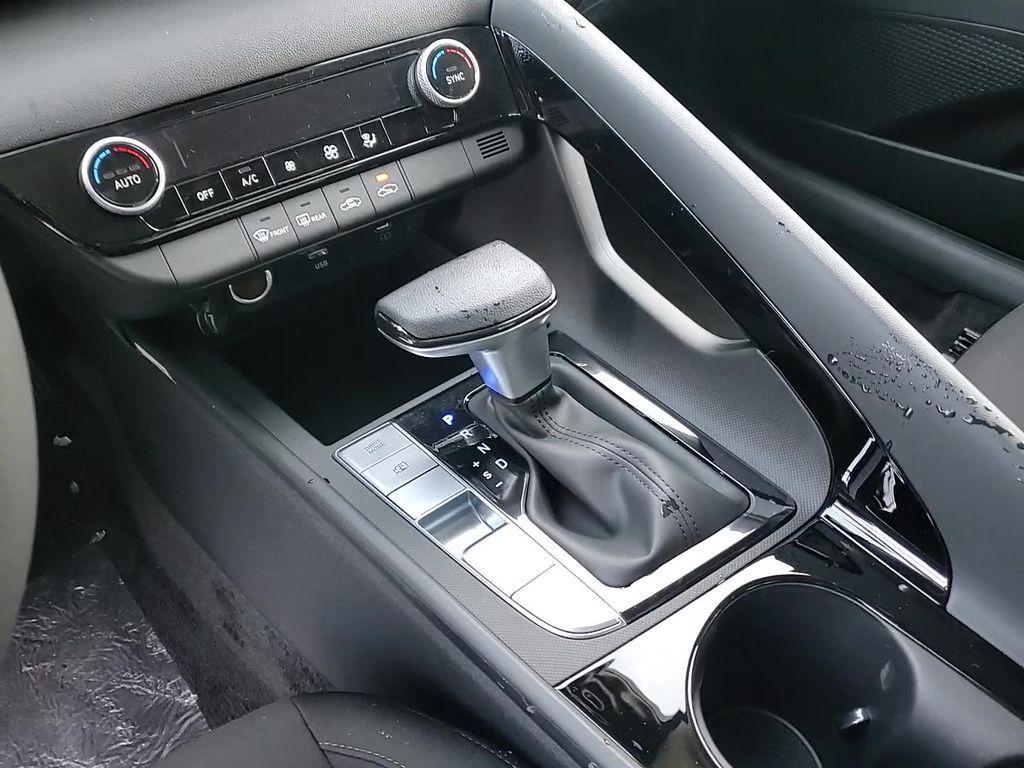 new 2025 Hyundai ELANTRA HEV car, priced at $26,734