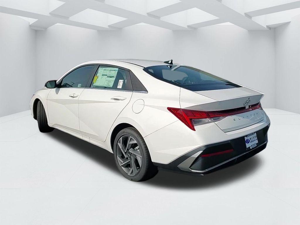 new 2025 Hyundai Elantra car, priced at $26,118
