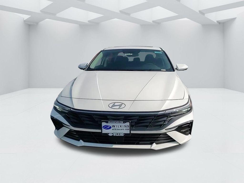 new 2025 Hyundai Elantra car, priced at $26,118