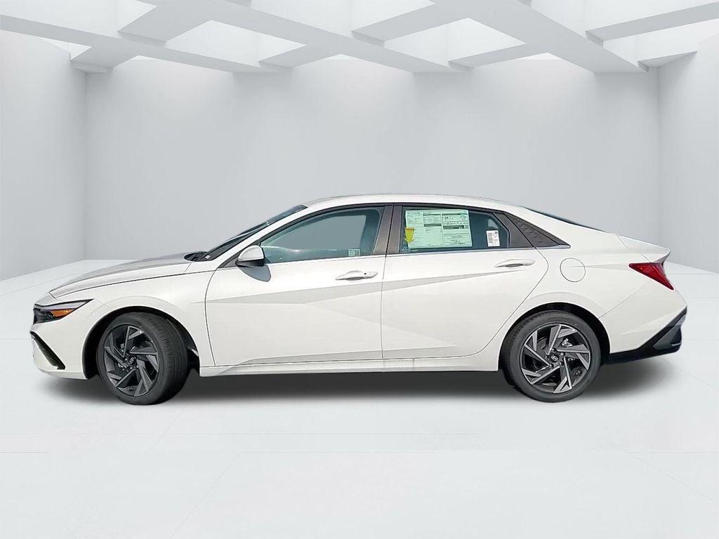 new 2025 Hyundai Elantra car, priced at $26,118